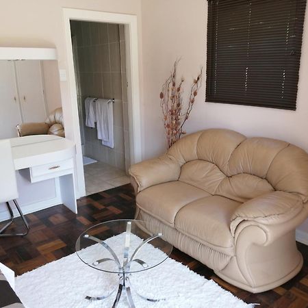 Easy Inn Guesthouse Welkom Extérieur photo