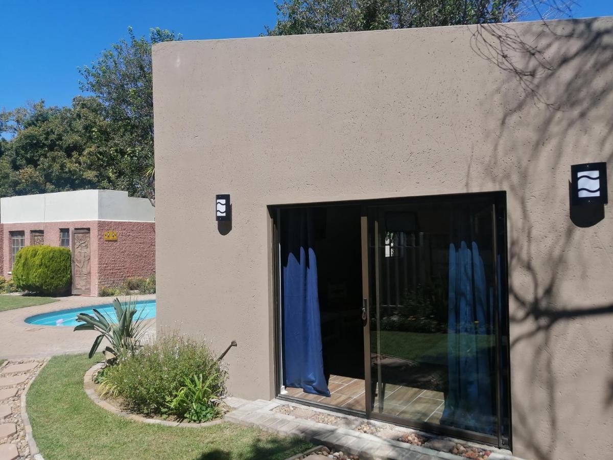 Easy Inn Guesthouse Welkom Extérieur photo